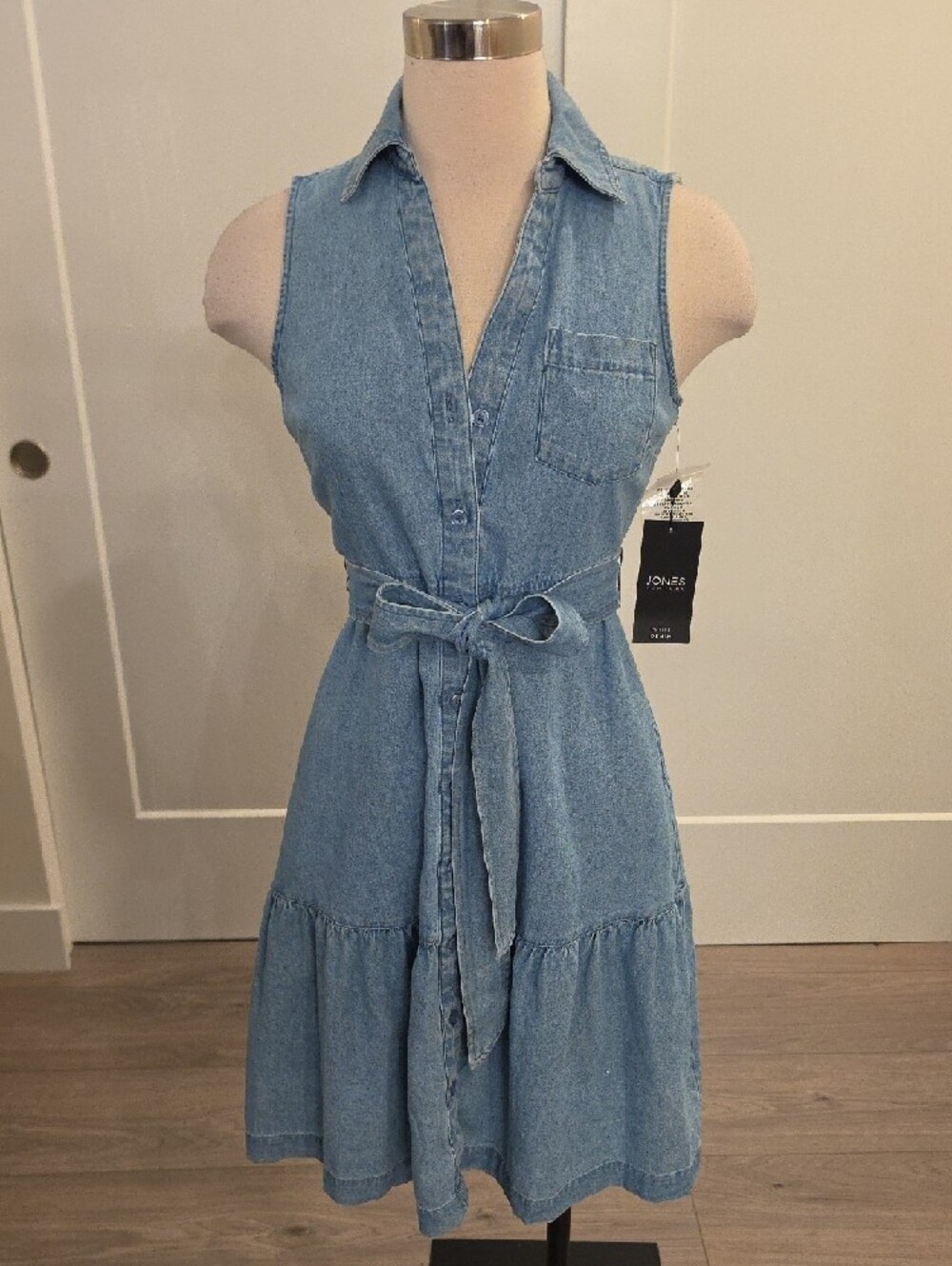 Jones NY lightweight  Blue Denim Sleeveless Button closure Dress PXS  NWTS